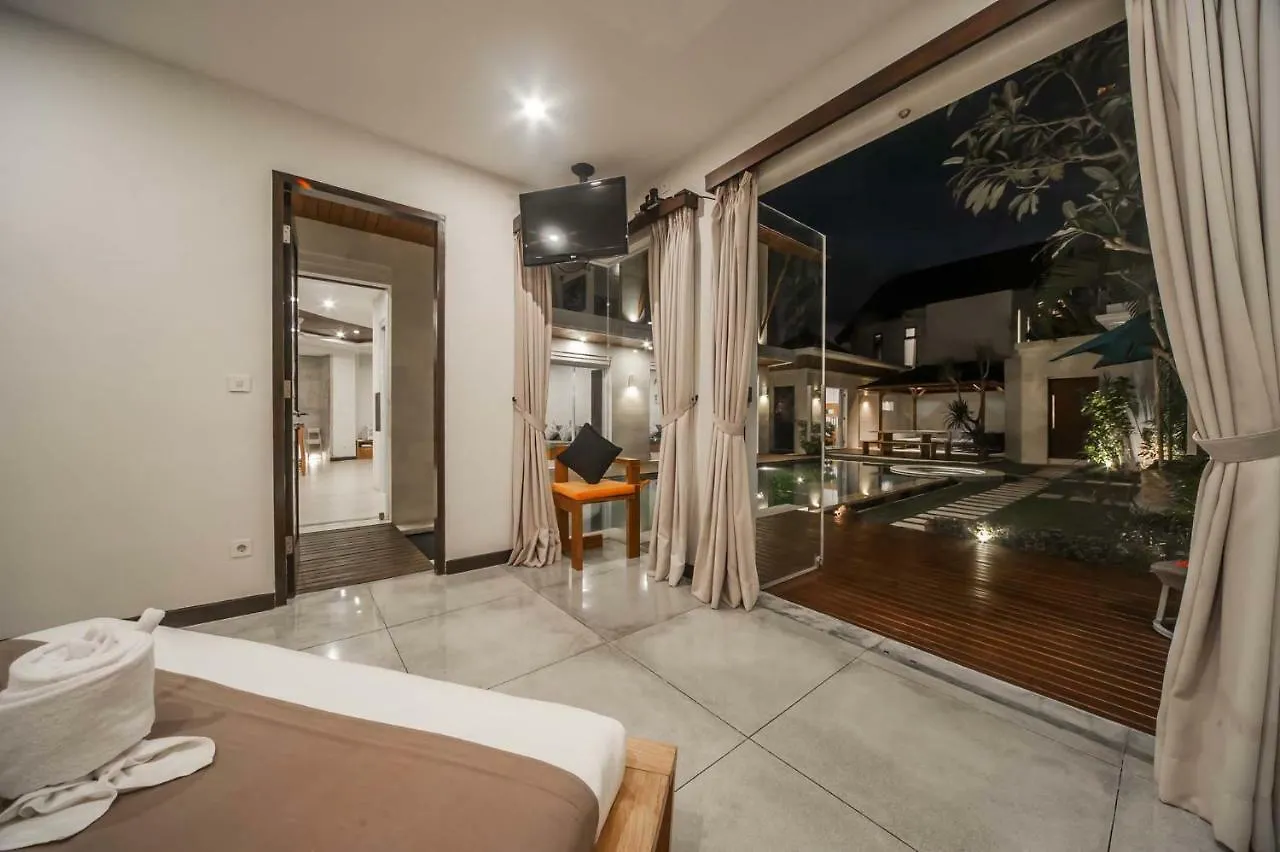 Luxury Villa Juno Seminyak