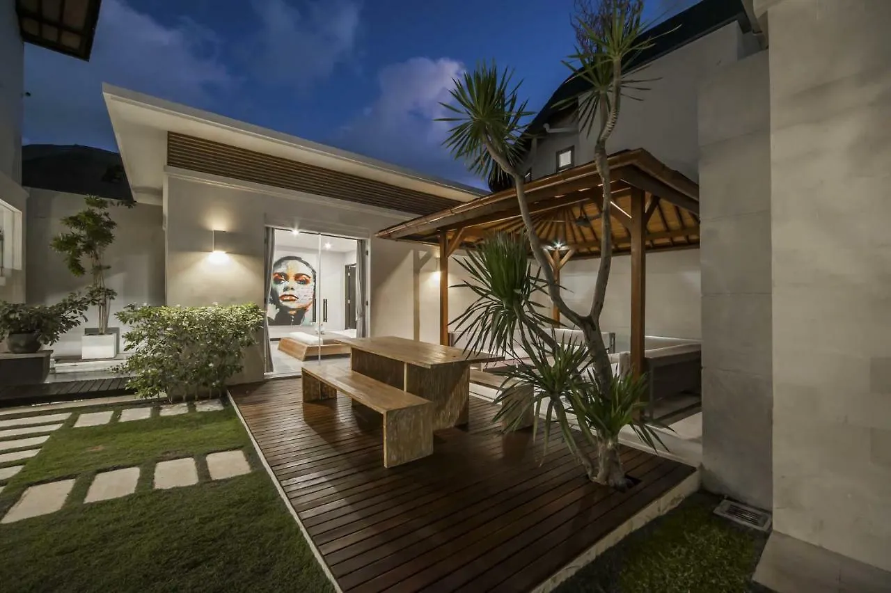 Luxury Villa Juno Seminyak 塞米亚克