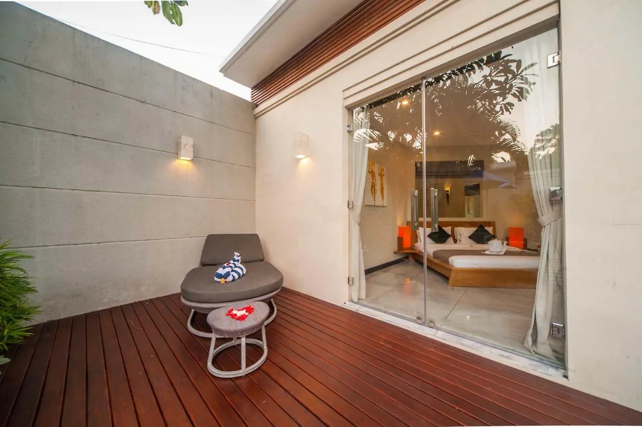 Luxury Villa Juno Seminyak  Σεμινιάκ