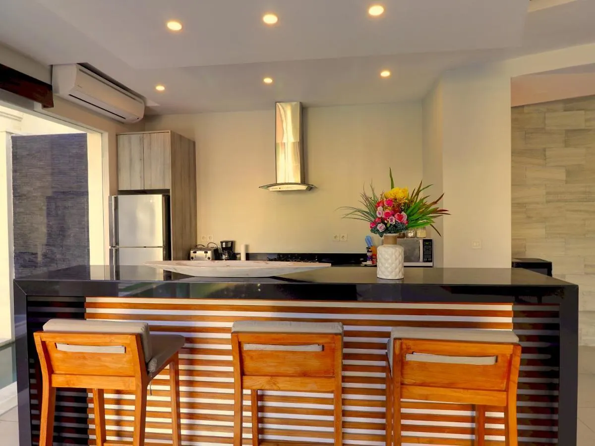 Luxury Villa Juno Seminyak 印尼