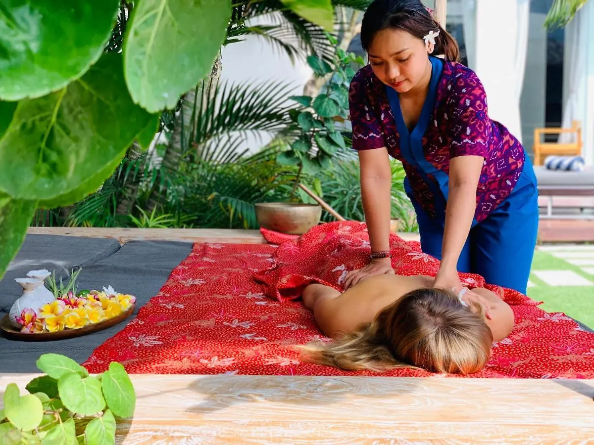 Luxury Villa Juno Seminyak  塞米亚克