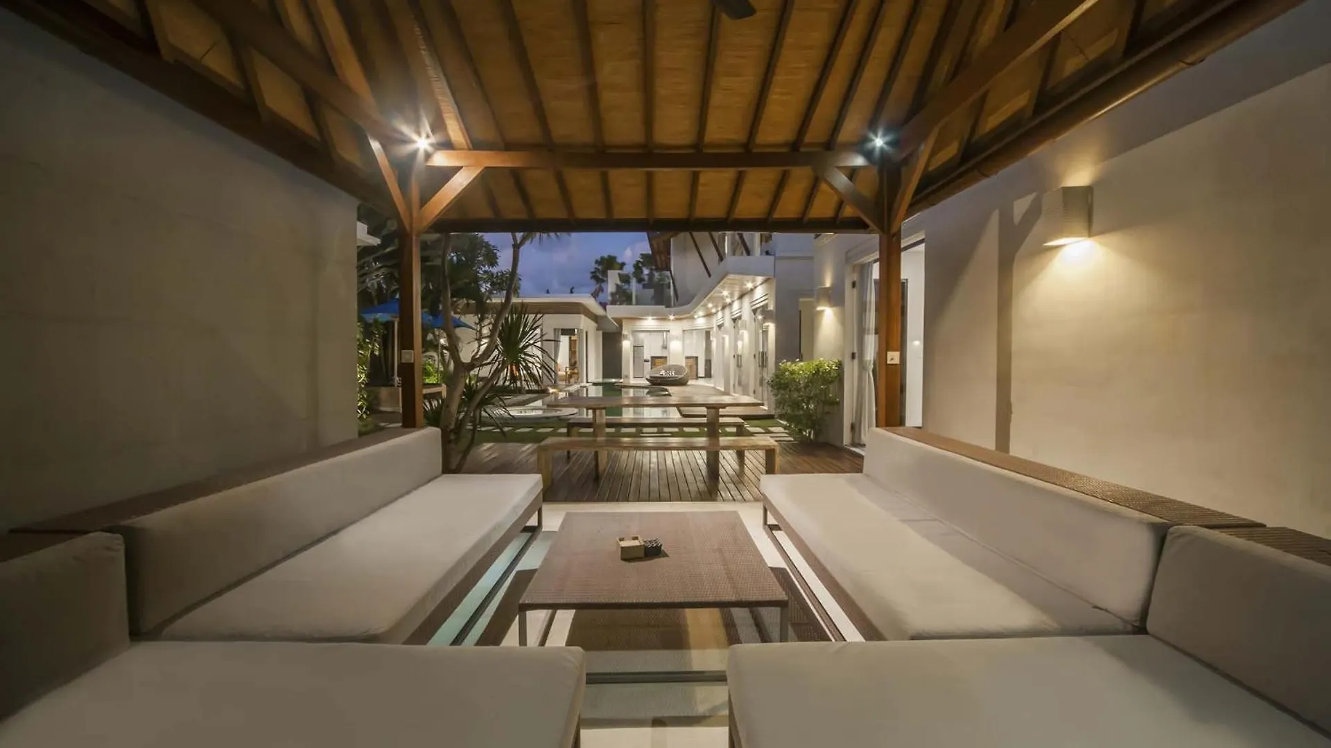 Luxury Villa Juno Seminyak