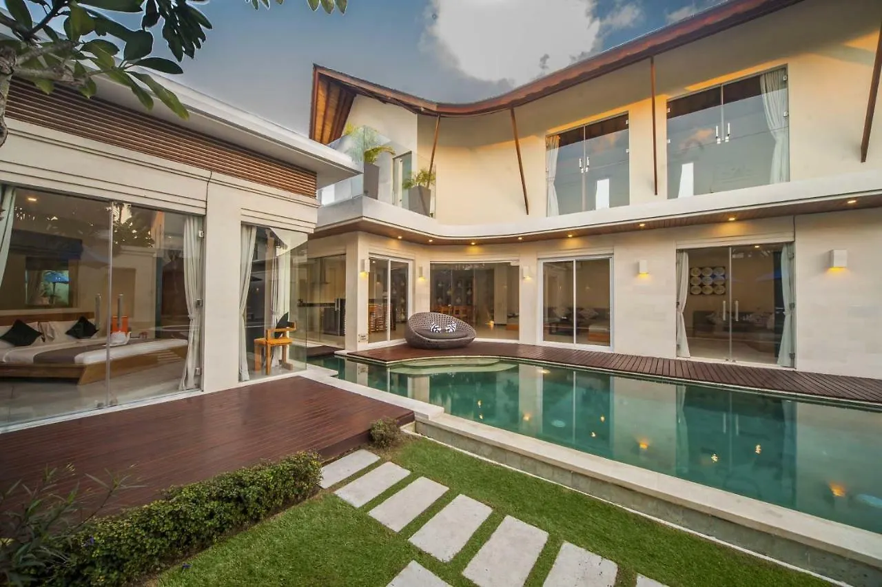 Luxury Villa Juno Seminyak