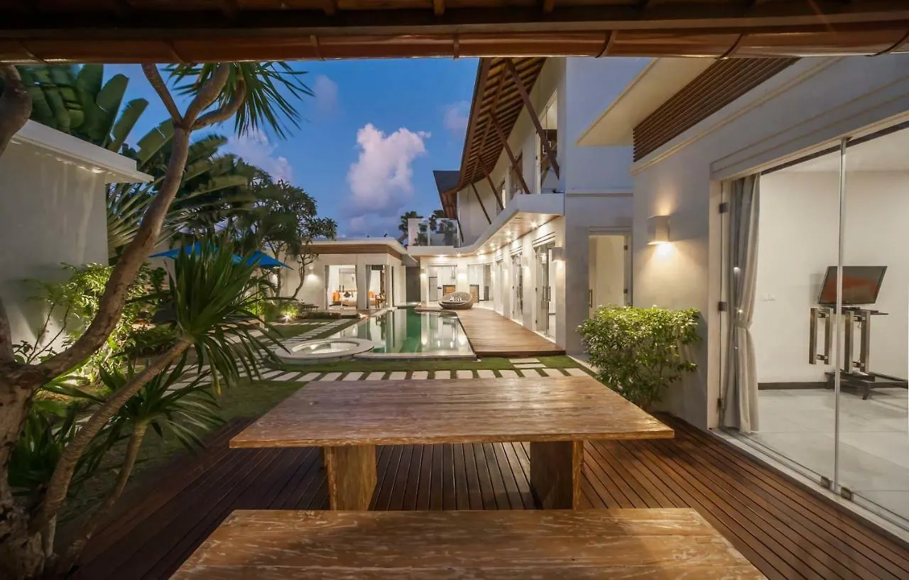 Luxury Villa Juno Seminyak